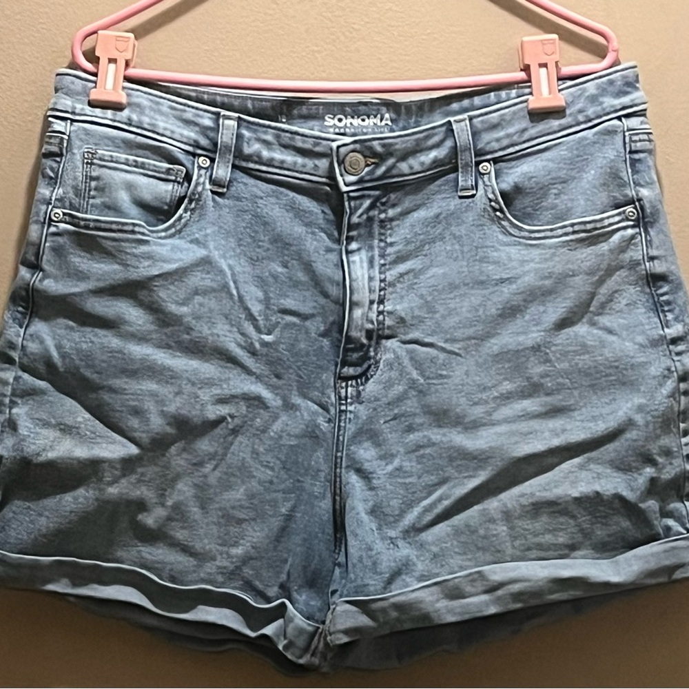 Sonoma Women's Size 18 Light Wash Blue Jean Shorts